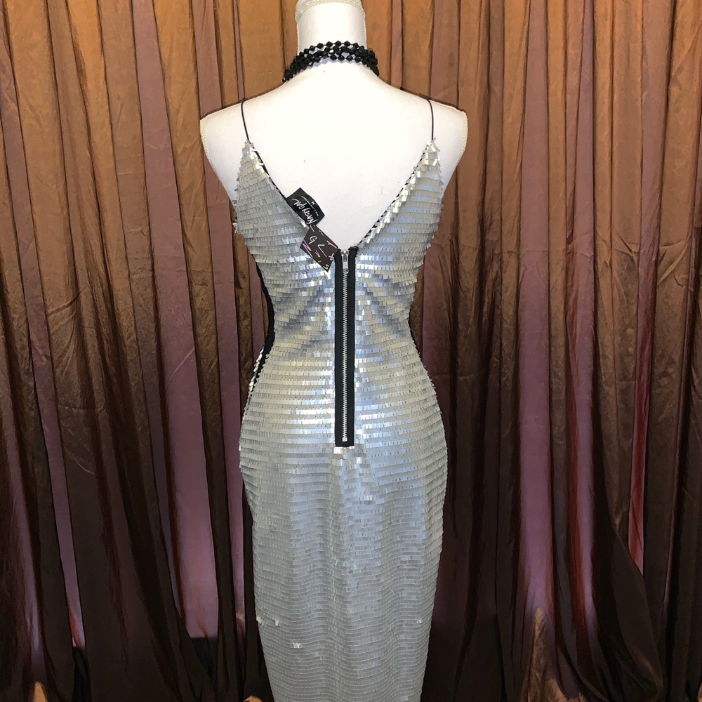 Dress - Picture 3 of 4